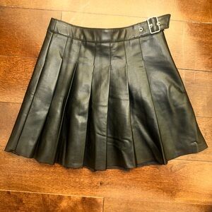 Zara Girls Kids  Faux Leather Pleated Black Skirt with Buckle Size 10